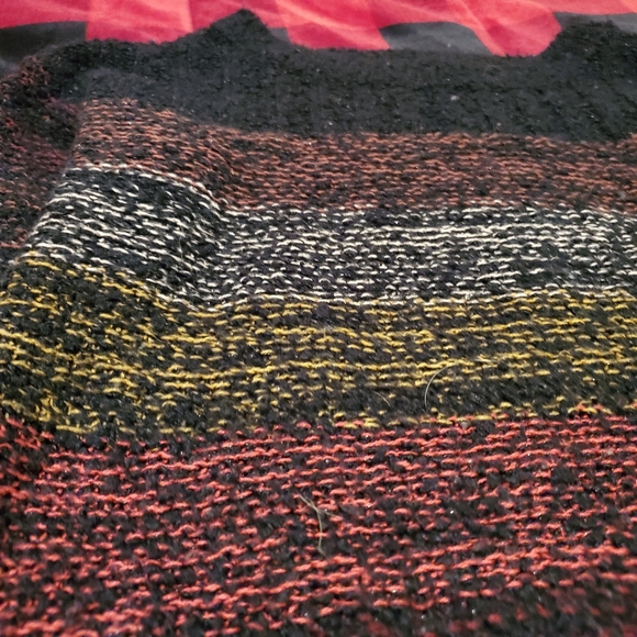 FREE w/ large bundle - Picture 2 of 3